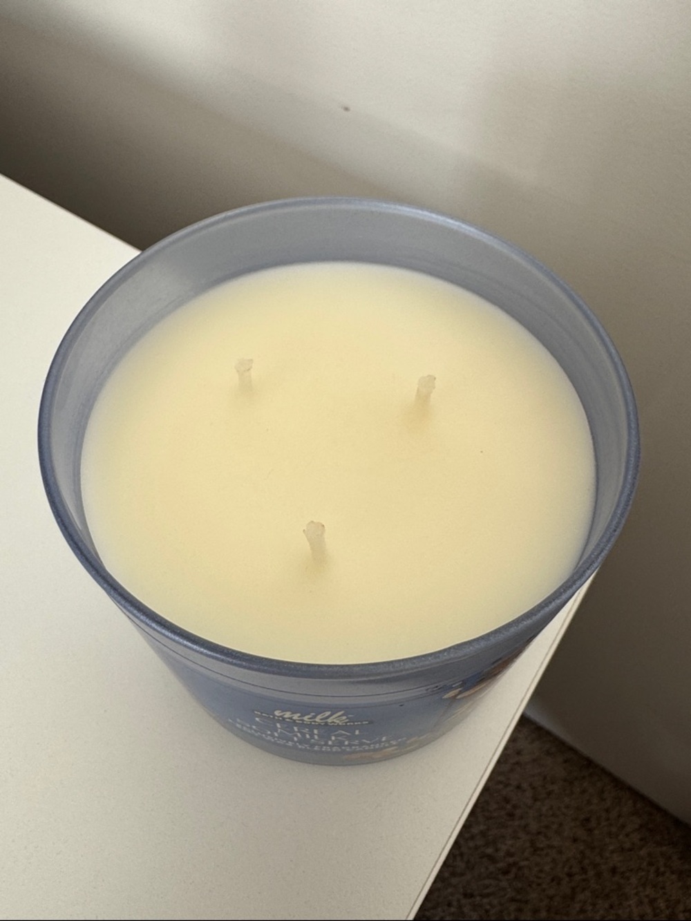 Bath & Body Works x Milk Cereal Milk Soft Serve Soy Wax Candle - 3 Wick - Picture 2 of 3